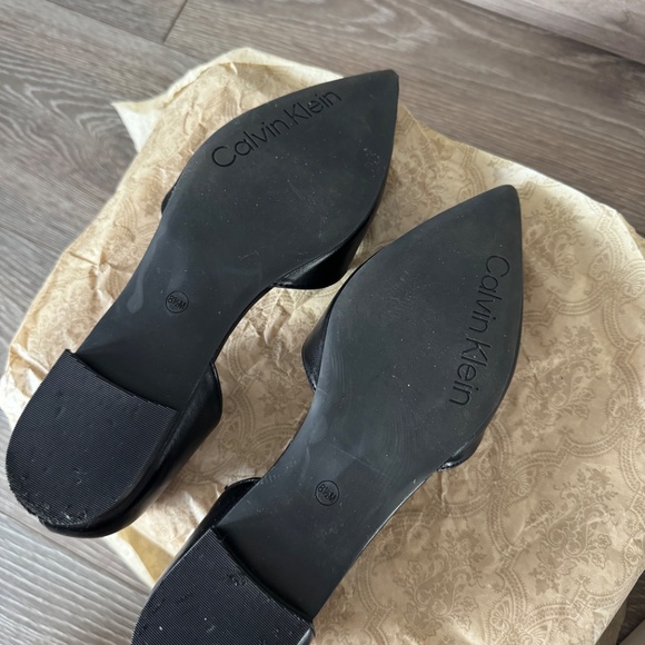 Brand New Calvin Klein Black Flats - Picture 5 of 6